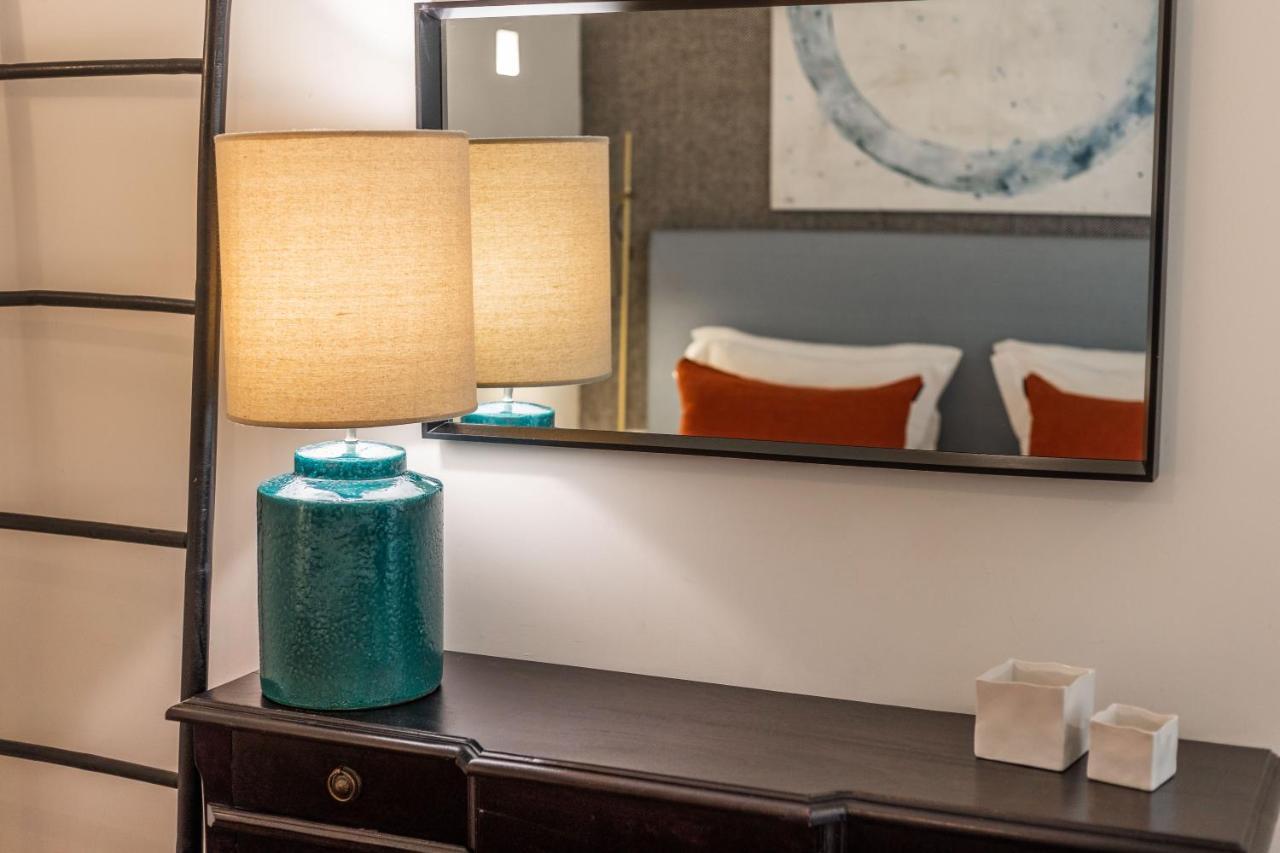 شقة Chic Tailor Made Flat In Chiado Lisboa المظهر الخارجي الصورة