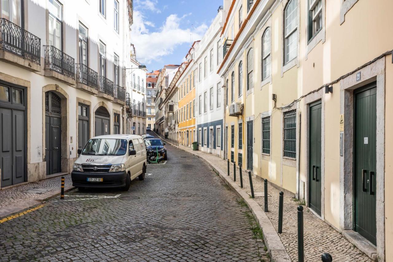 شقة Chic Tailor Made Flat In Chiado Lisboa المظهر الخارجي الصورة